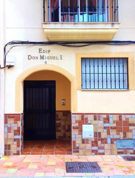 Calle Salinas 6 Apartament
